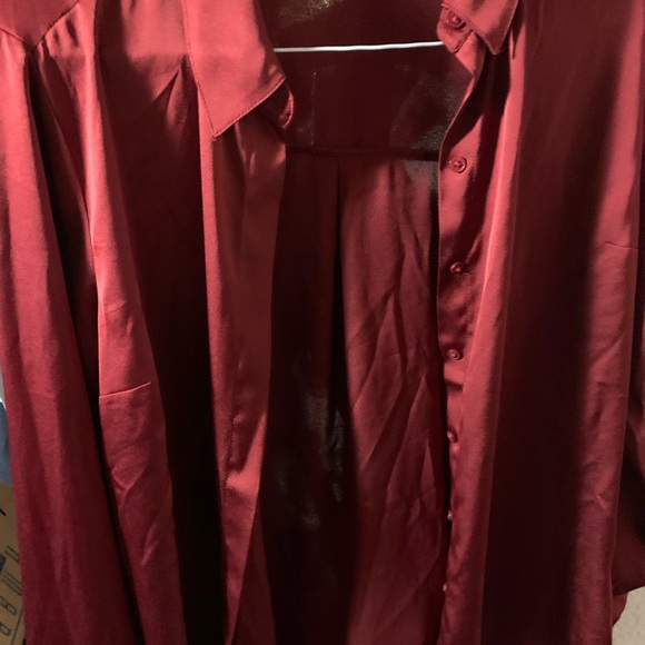 Express Casual Shirt - Picture 2 of 4